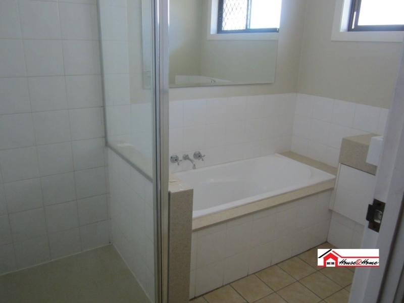 182 Mt Warren Park Boulevard, Mount Warren Park QLD 4207