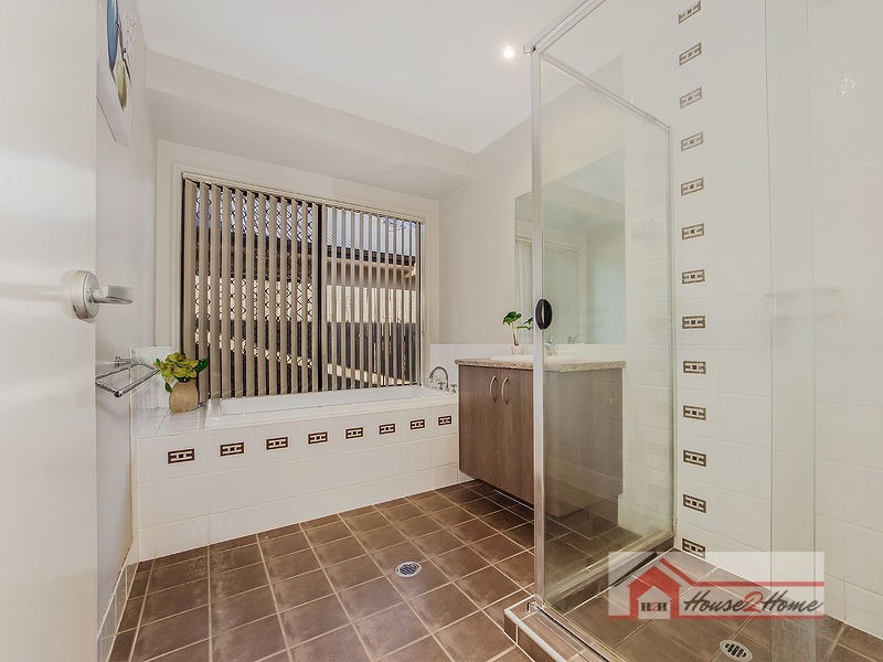16 Jondaryan Street, Ormeau QLD 4208
