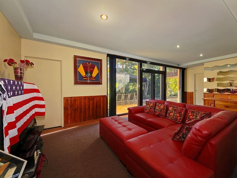 26 Helen-Louise Court, Buccan QLD 4207