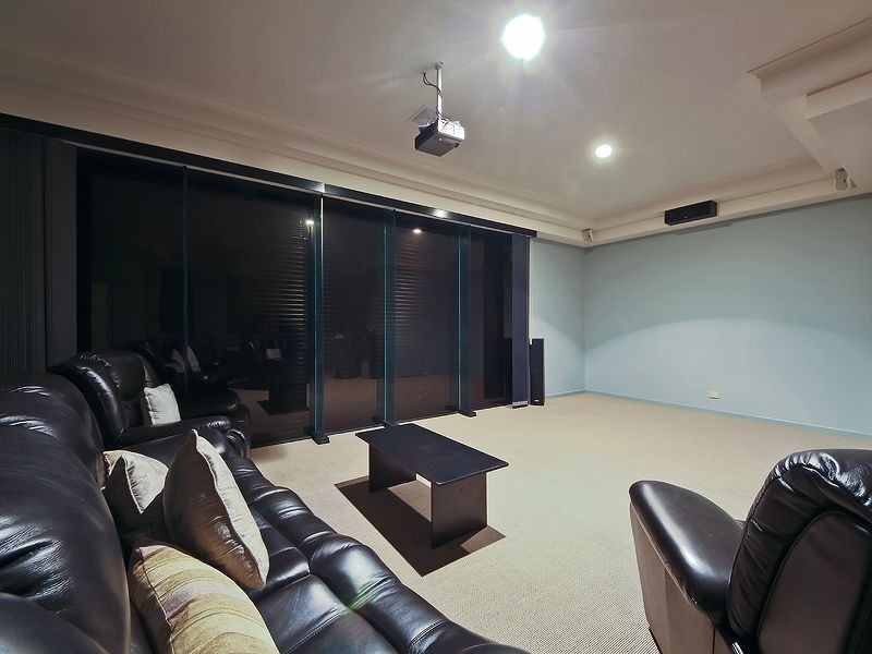 26 Helen-Louise Court, Buccan QLD 4207