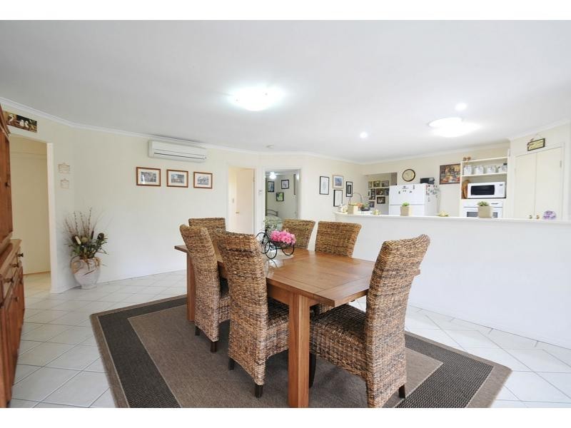 2 Shaw Court, Norfolk Village, Ormeau QLD 4208