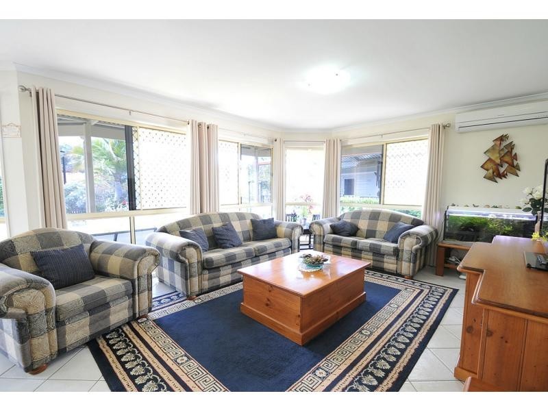 2 Shaw Court, Norfolk Village, Ormeau QLD 4208