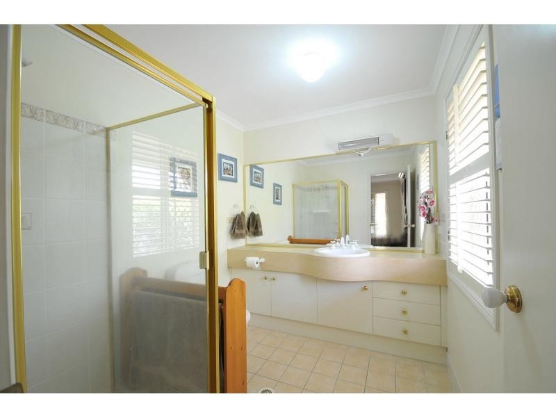 2 Shaw Court, Norfolk Village, Ormeau QLD 4208