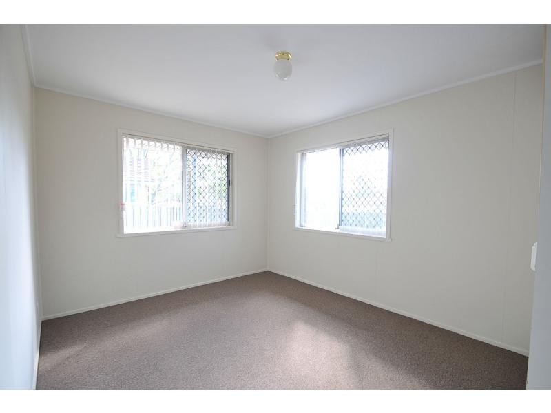 4 Hughes Street, Eagleby QLD 4207