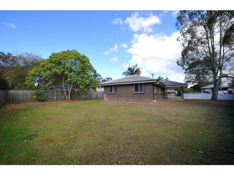 4 Hughes Street, Eagleby QLD 4207