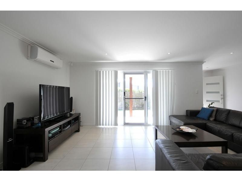 27 Rosabrook Crescent, Ormeau QLD 4208