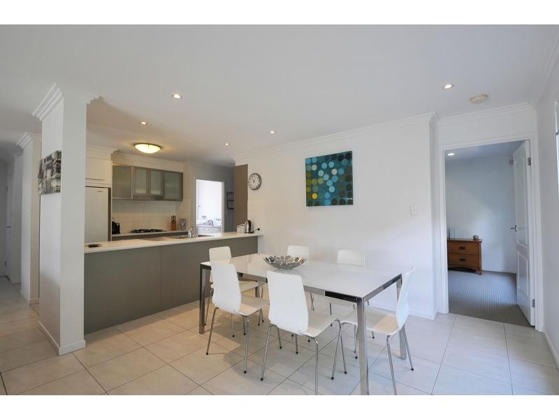 27 Rosabrook Crescent, Ormeau QLD 4208