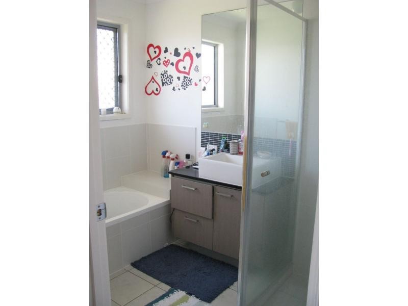 15 Rockwood Drive, Ormeau QLD 4208