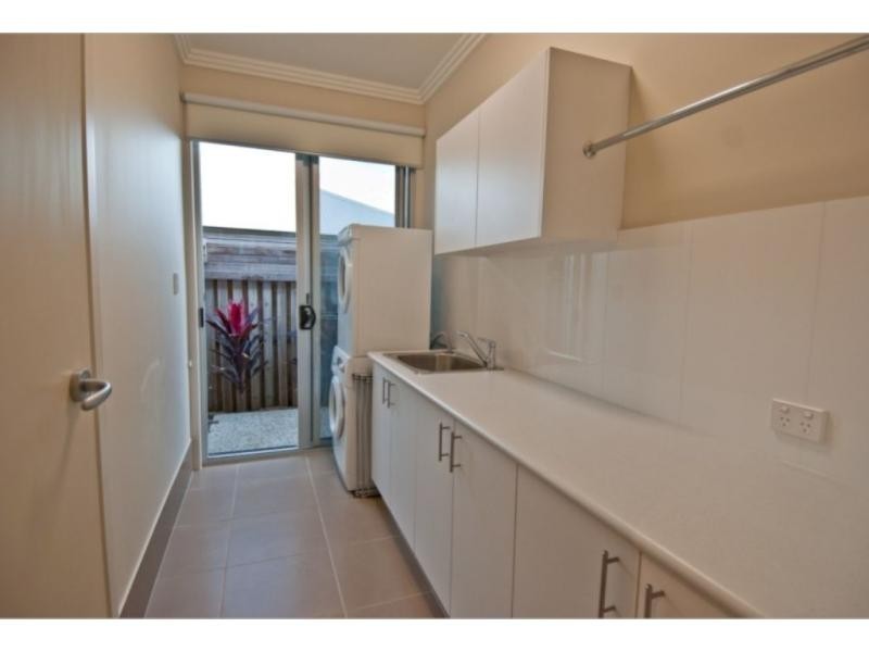 44 Lauradale Crescent, Ormeau QLD 4208