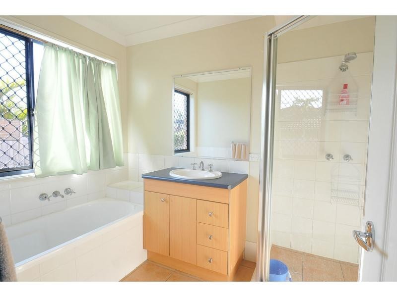 28 Bedivere Drive, Ormeau QLD 4208