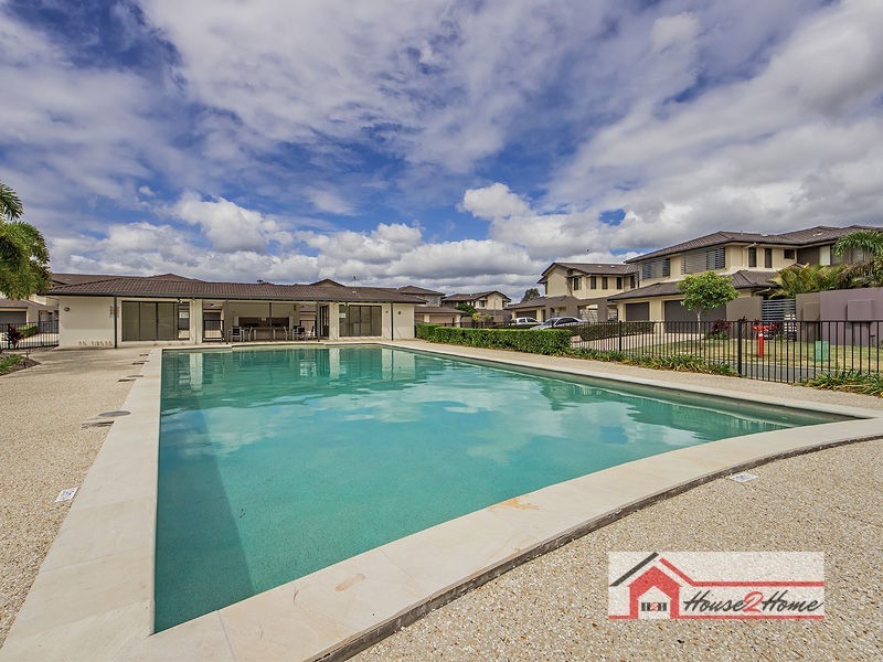 55/2 Catalina Way, Upper Coomera QLD 4209