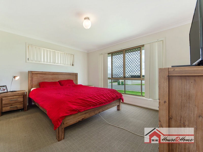 27 Penneshaw Crescent, Ormeau QLD 4208