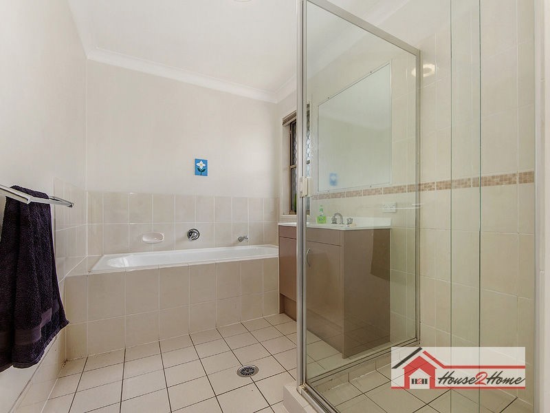 27 Penneshaw Crescent, Ormeau QLD 4208