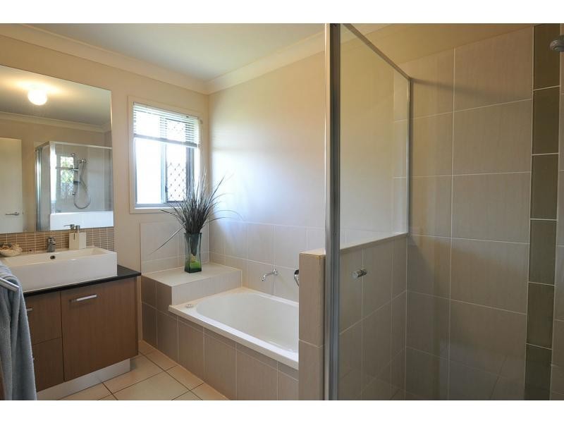 49 Charlton Crescent, Ormeau QLD 4208