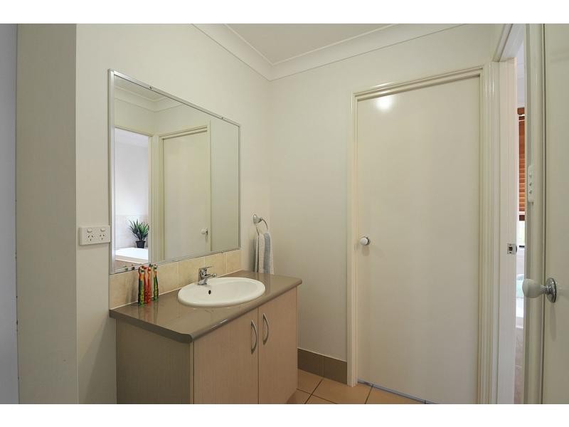 2/2-4 Monza Street, Beaudesert QLD 4285