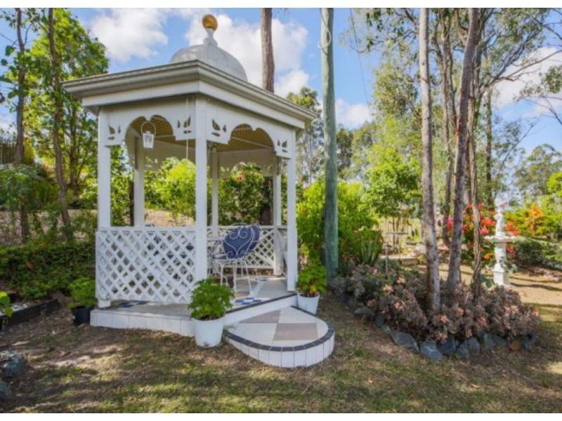 24 Taperoo Court, Yatala QLD 4207