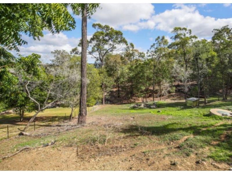 24 Taperoo Court, Yatala QLD 4207