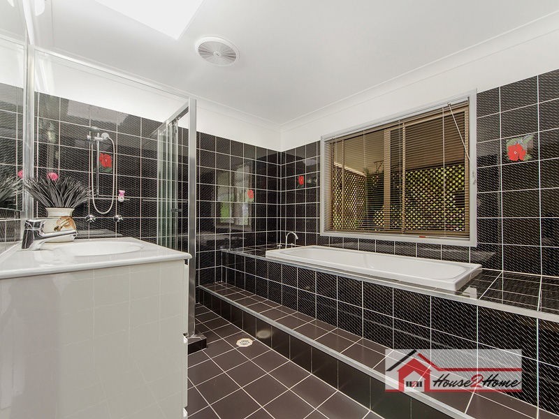 31 Sears Road, Yatala QLD 4207