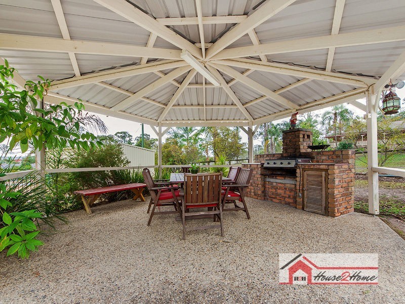 31 Sears Road, Yatala QLD 4207
