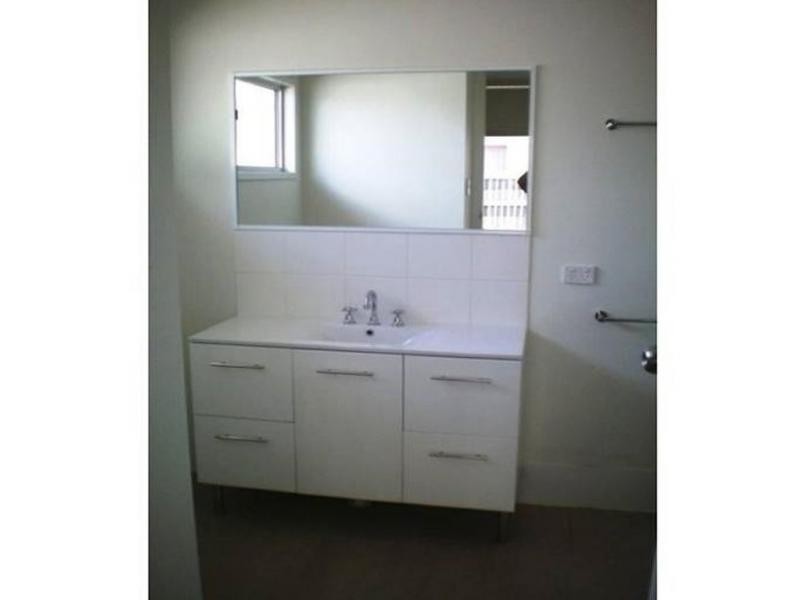 1/30 Cotswold Street, Mount Warren Park QLD 4207