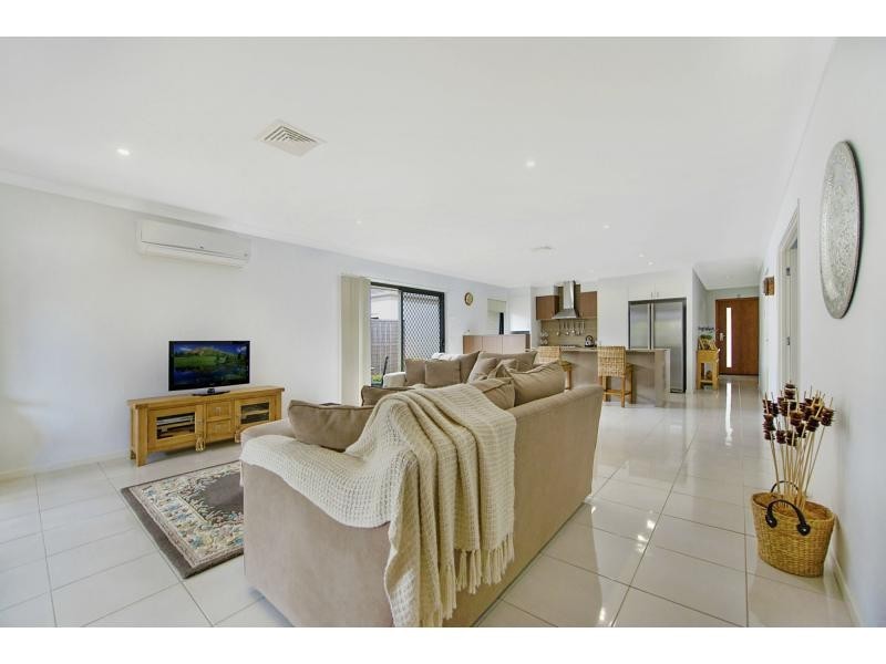 3 Elsey Court, Pimpama QLD 4209