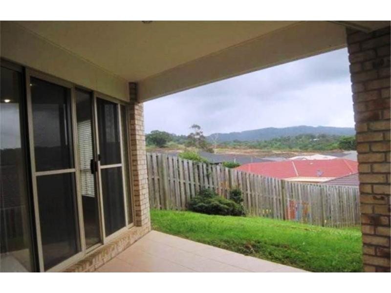 2/25 Cranberrie Crescent, Pimpama QLD 4209