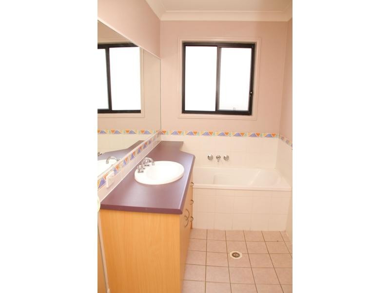 6 Freesia Court, Ormeau QLD 4208