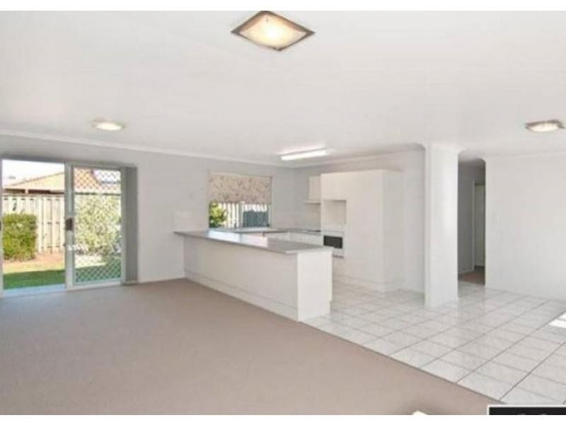 16 Susan Godfrey Drive, Windaroo QLD 4207