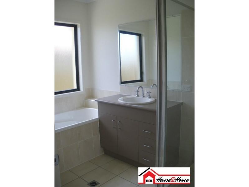 32 Blossom Street, Pimpama QLD 4209