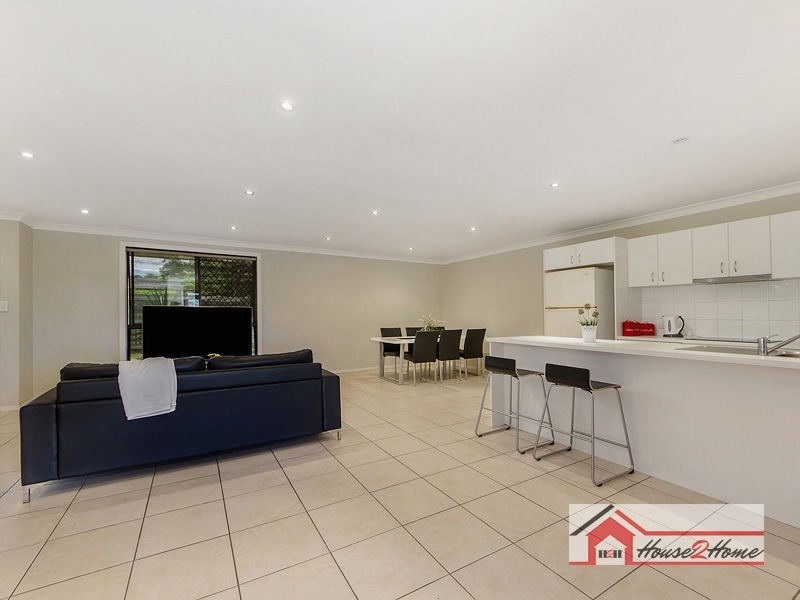 182 Mt Warren Boulevard, Mount Warren Park QLD 4207