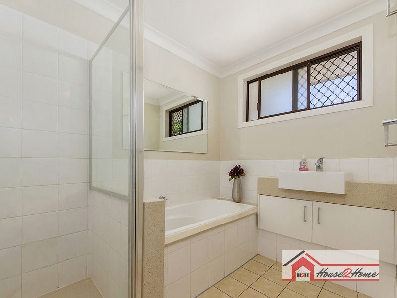 182 Mt Warren Boulevard, Mount Warren Park QLD 4207