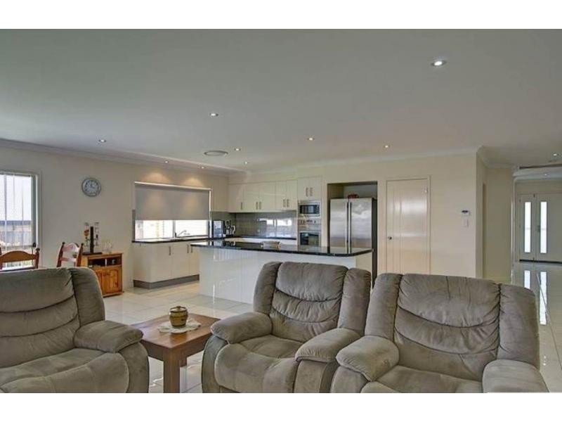 13 Manton Street, Ormeau QLD 4208