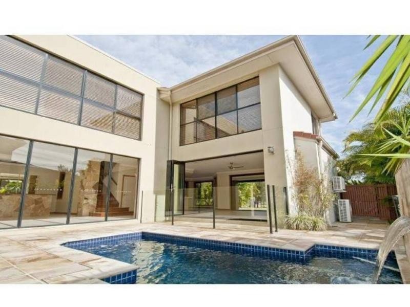 11 The Avenue, Windaroo QLD 4207