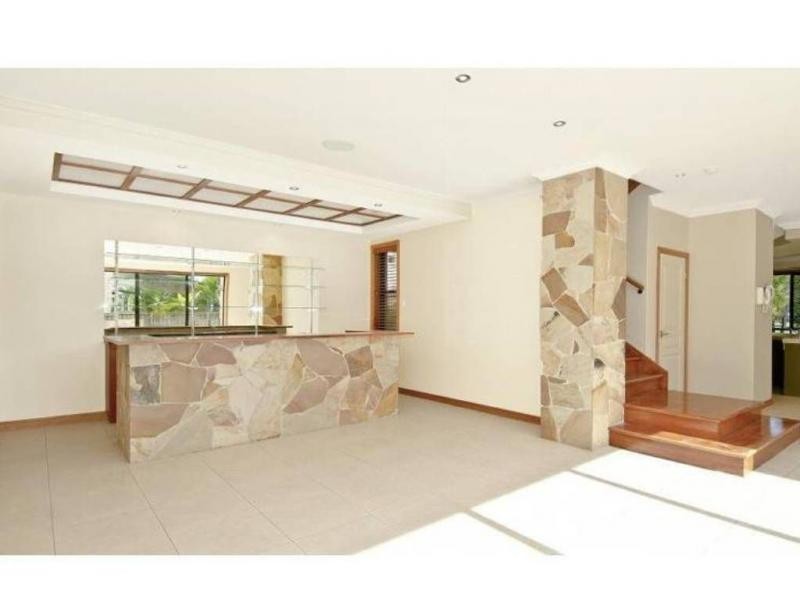 11 The Avenue, Windaroo QLD 4207