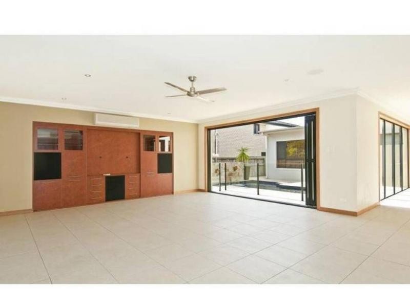 11 The Avenue, Windaroo QLD 4207