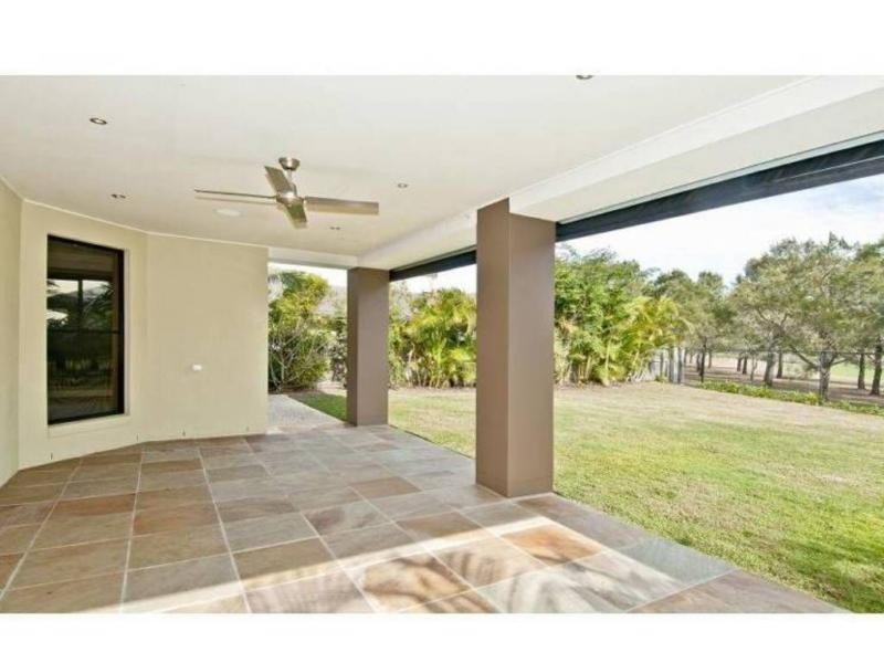 11 The Avenue, Windaroo QLD 4207