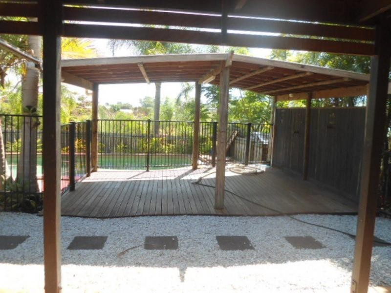 37 Leighton Drive, Edens Landing QLD 4207