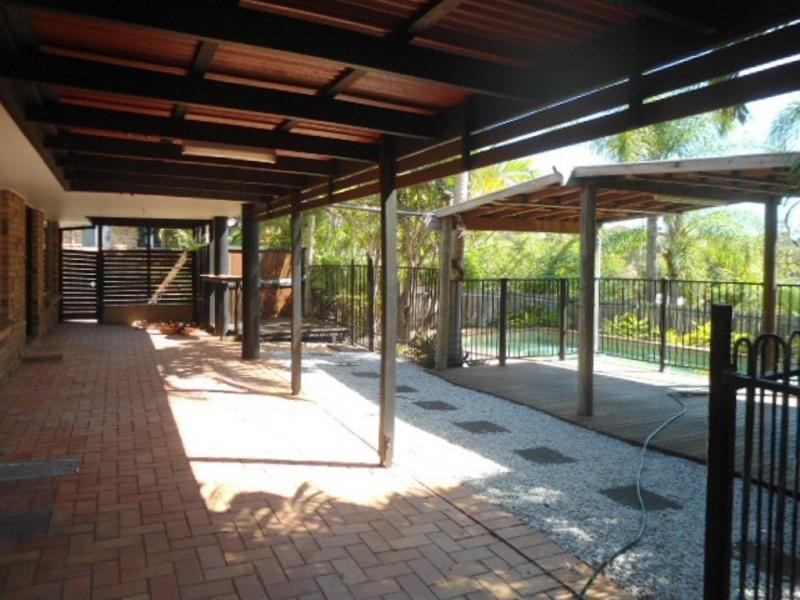 37 Leighton Drive, Edens Landing QLD 4207