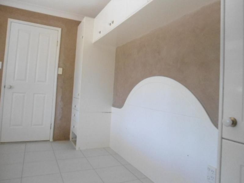 37 Leighton Drive, Edens Landing QLD 4207