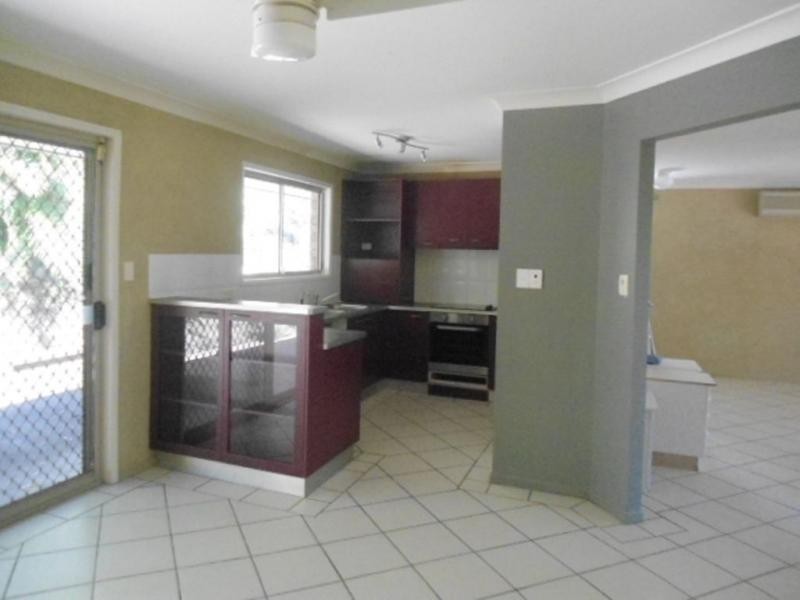 37 Leighton Drive, Edens Landing QLD 4207