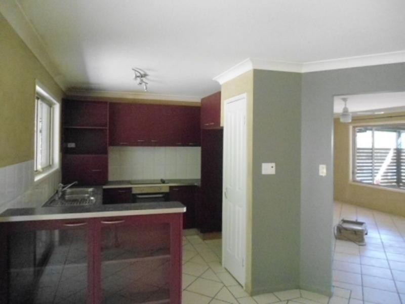 37 Leighton Drive, Edens Landing QLD 4207