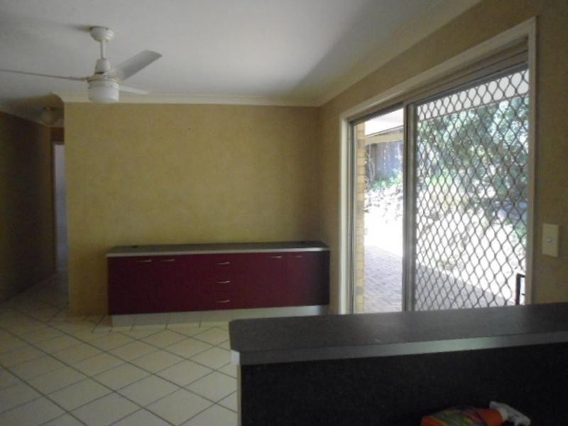 37 Leighton Drive, Edens Landing QLD 4207