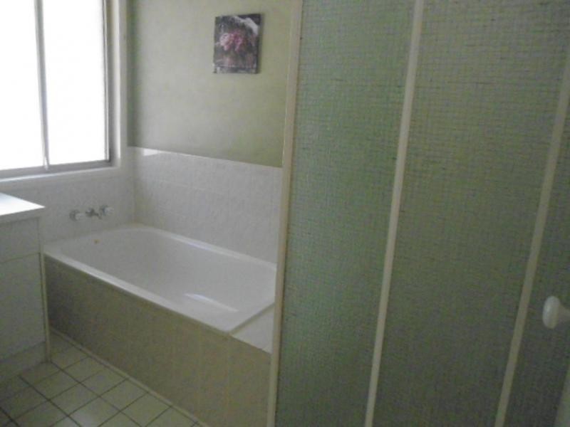 37 Leighton Drive, Edens Landing QLD 4207