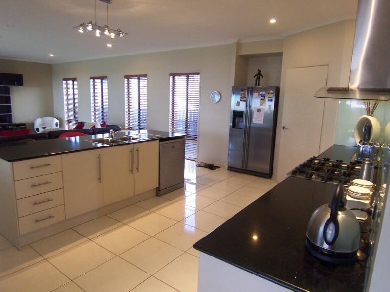 21 Rosabrook Crescent, Ormeau QLD 4208