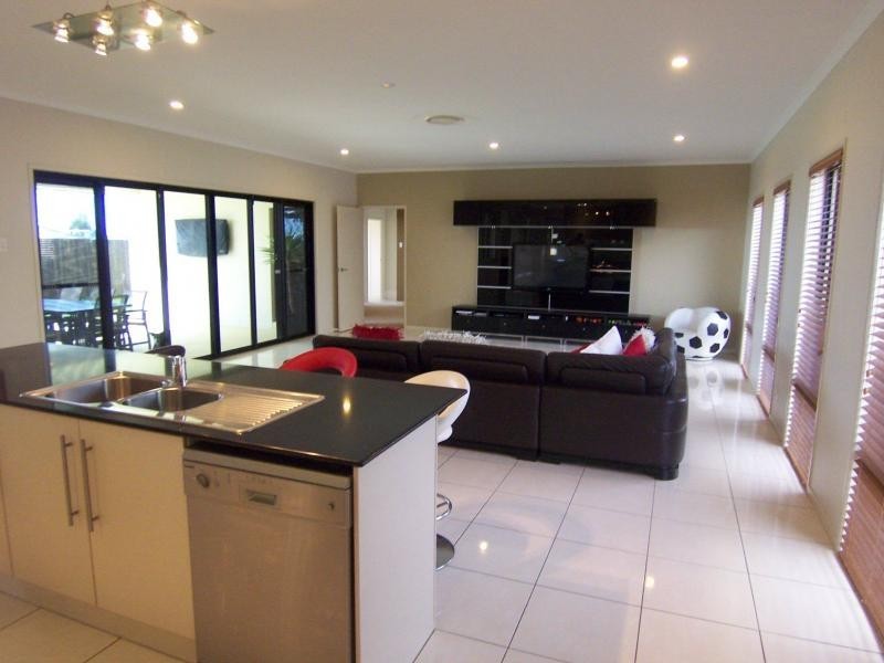 21 Rosabrook Crescent, Ormeau QLD 4208
