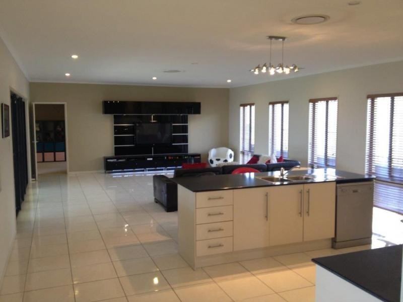21 Rosabrook Crescent, Ormeau QLD 4208