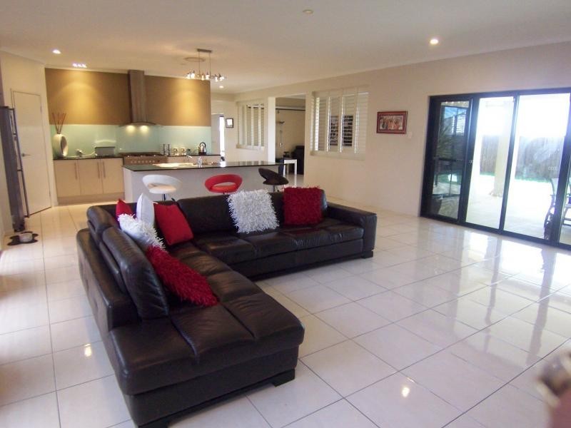 21 Rosabrook Crescent, Ormeau QLD 4208
