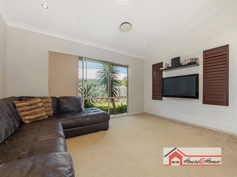 11 Pincally Crescent, Ormeau QLD 4208