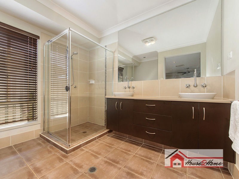 11 Pincally Crescent, Ormeau QLD 4208
