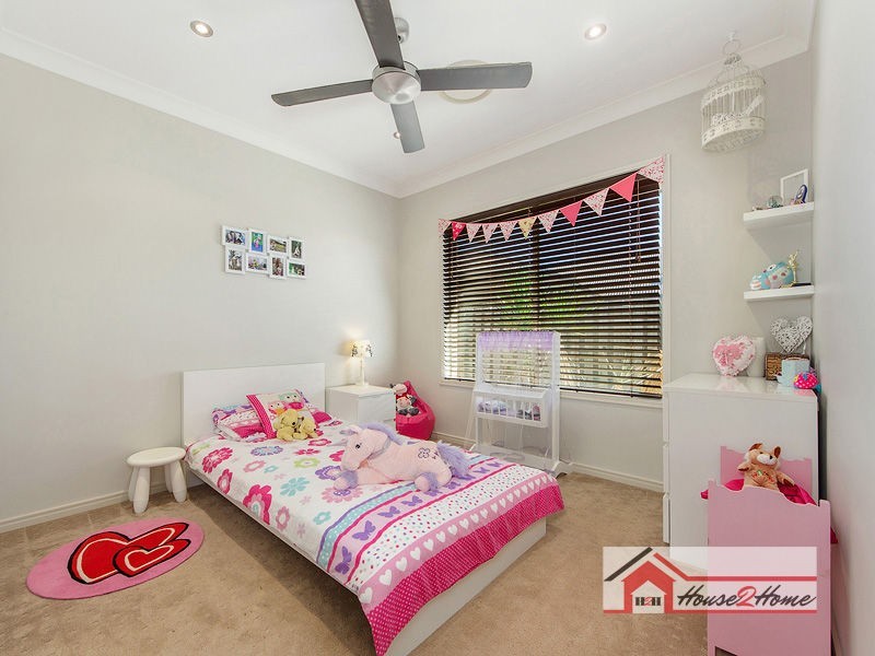 11 Pincally Crescent, Ormeau QLD 4208